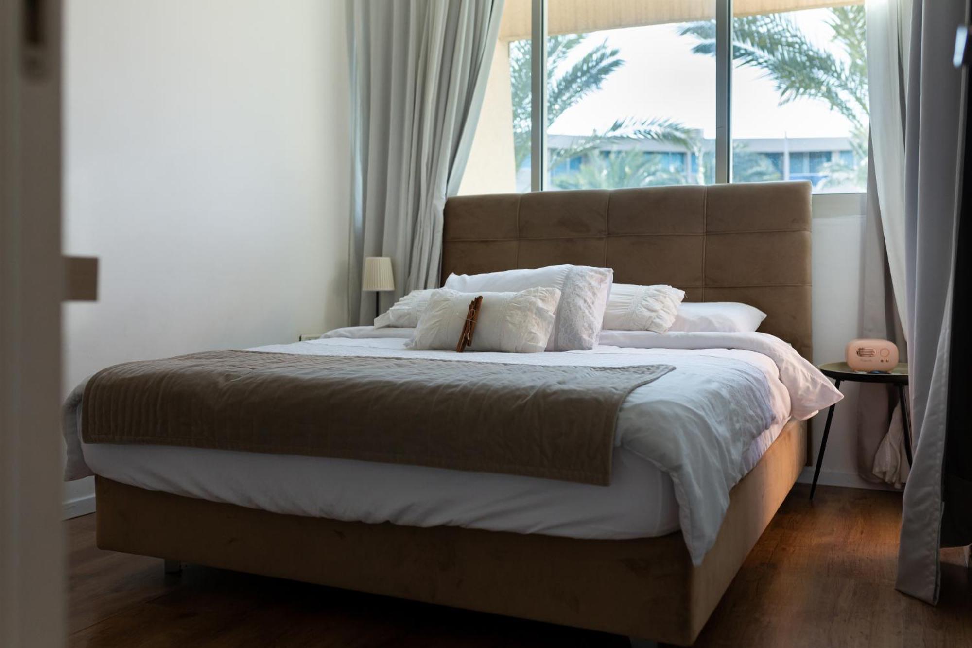 Gma Caesarea Apartment Bagian luar foto