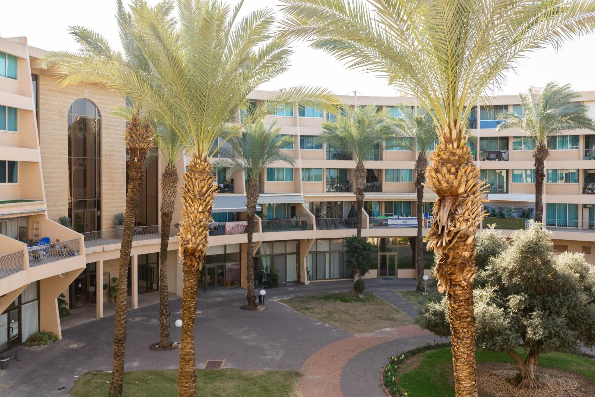 Gma Caesarea Apartment Bagian luar foto